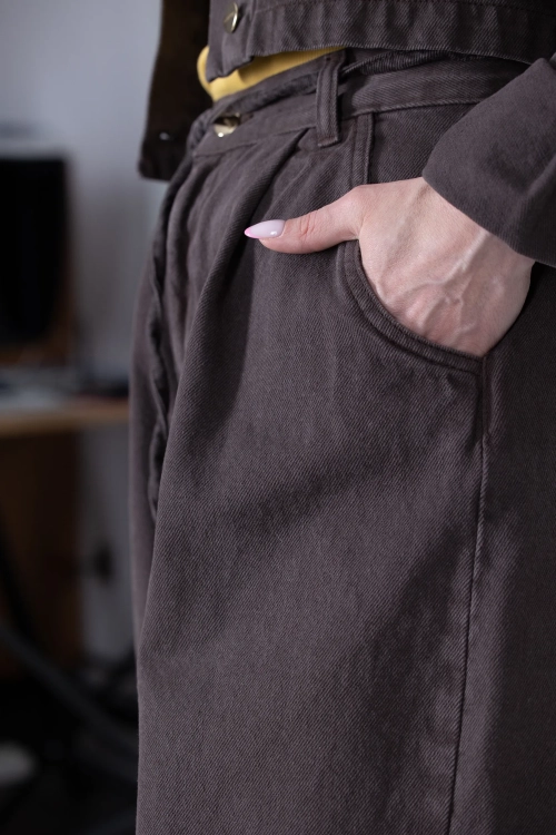spodnie-denim-choco-2.webp