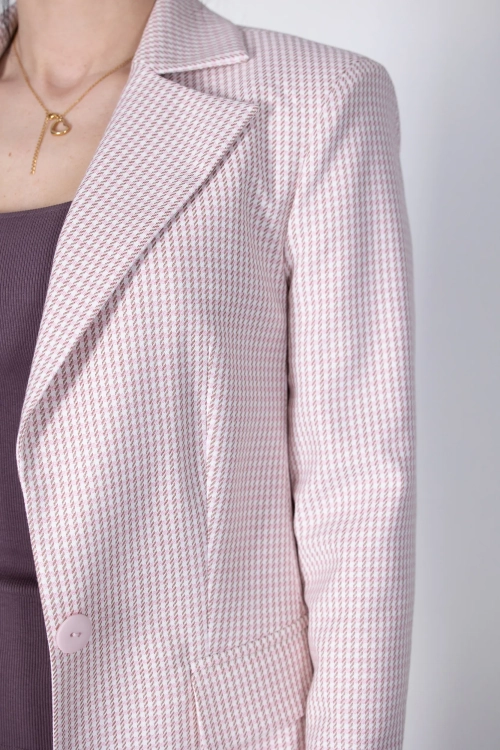 marynarka-damska-pink-4.webp