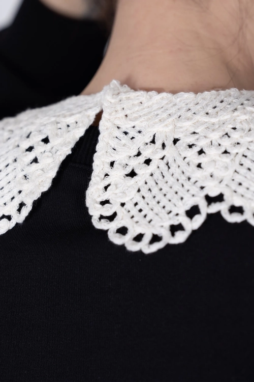 sweter-black-4.webp