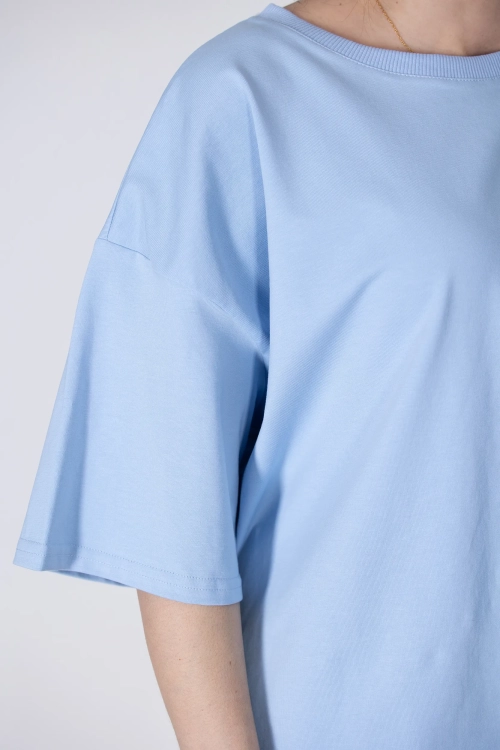 tshirt-blue-long-3.webp