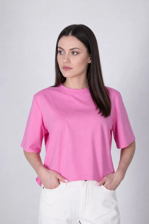 tshirt-pink-pillow-2.webp