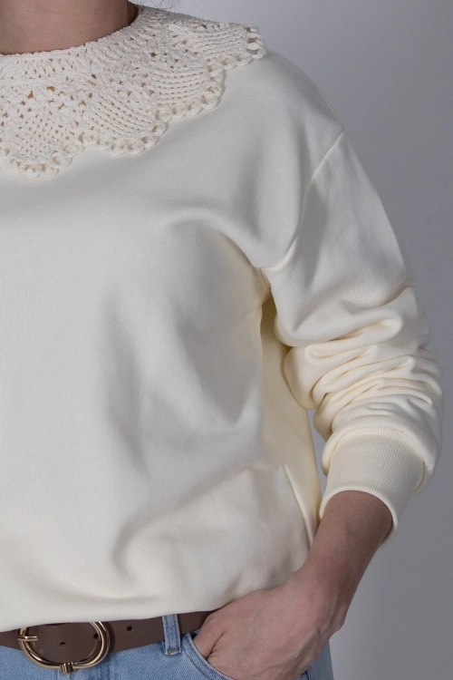 sweter-yellow-long-4.webp