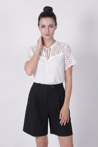 bermudy-damskie-black.webp
