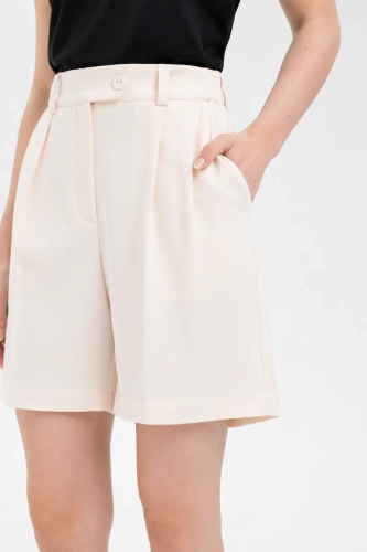 bermudy-damskie-beige.webp